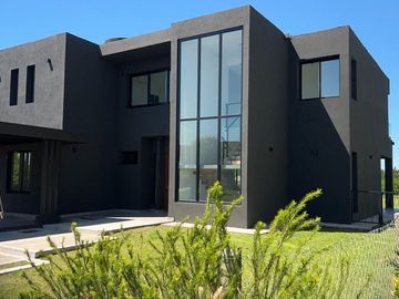 VENTA CASA A ESTRENAR HARAS SANTA MARIA FINANCIADA
