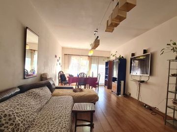 Venta 4 amb. c/dep. Piso Alto. Balcón. Balvanera