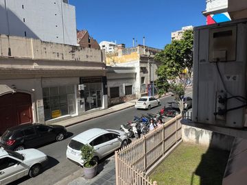 VENTA DEPTO 2 DORMITORIOS COCHERA ALBERDI CENTRO