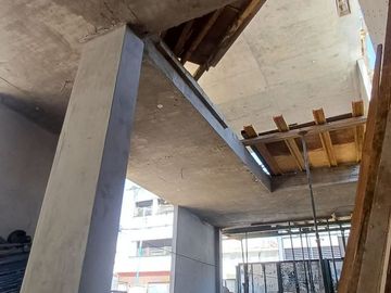 VENTA LOCAL COMERCIAL - A ESTRENAR - ZONA CENTRO