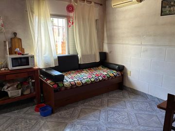 DOS CASAS LOTE PROPIO 321MTS POLVORINES