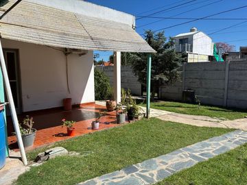DOS CASAS LOTE PROPIO 321MTS POLVORINES