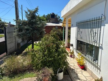 DOS CASAS LOTE PROPIO 321MTS POLVORINES
