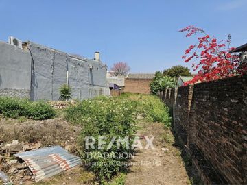 Lote de 500 m2 en AQUILER  microcentro Saenz Peña