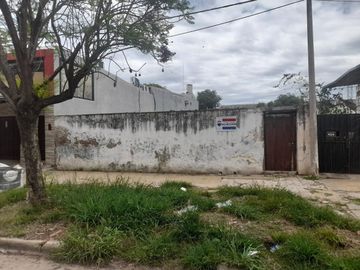 Lote de 500 m2 en AQUILER  microcentro Saenz Peña