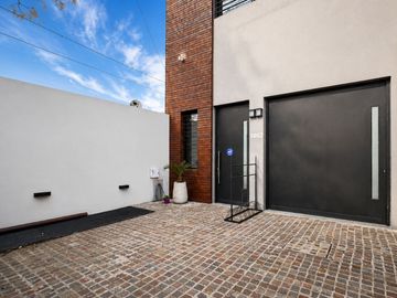 DEPOSITO CON OFICINAS EN VENTA LOMAS DE ZAMORA
