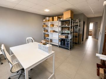 DEPOSITO CON OFICINAS EN VENTA LOMAS DE ZAMORA