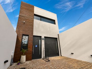 DEPOSITO CON OFICINAS EN VENTA LOMAS DE ZAMORA