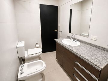 DEPOSITO CON OFICINAS EN VENTA LOMAS DE ZAMORA