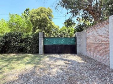 CASA EN VENTA LA REJA 4 HABITACIONES PILETA
