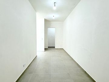 CASA EN VENTA LA REJA 4 HABITACIONES PILETA