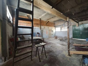 VENTA GALPON Y PH 3 AMBIENTES LOMAS DE ZAMORA