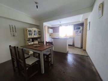 VENTA GALPON Y PH 3 AMBIENTES LOMAS DE ZAMORA