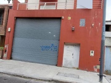 Deposito en Venta en tres plantas con montacargas