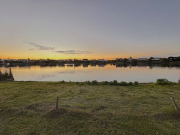 Lote a la laguna en San Francisco, Villanueva