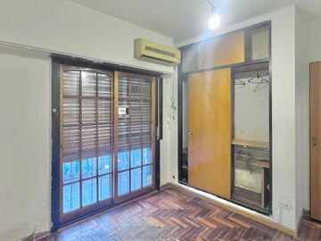 PH TIPO CASA 3 AMB EN VENTA EN ZONA FLORES COMER