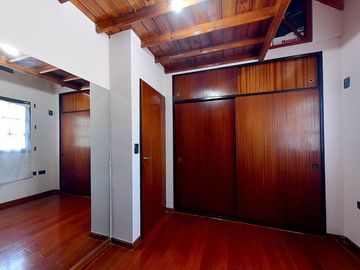 VENTA CASA EN ITUZAINGÓ, 4 AMB CON PATIO Y PILETA