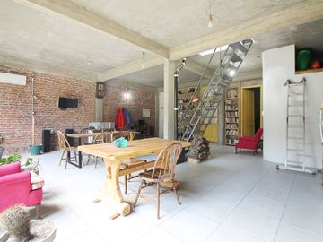 VENTA CASA ESTILO INDUSTRIAL C JARDÍN P. CHACABUCO