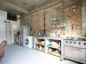 VENTA CASA ESTILO INDUSTRIAL C JARDÍN P. CHACABUCO