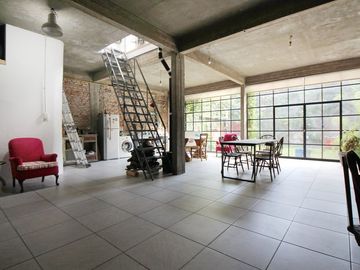 VENTA CASA ESTILO INDUSTRIAL C JARDÍN P. CHACABUCO