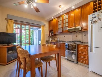 Venta casa triplex 5amb 2cocheras - Villa Urquiza