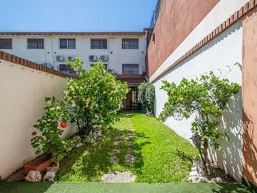Venta casa triplex 5amb 2cocheras - Villa Urquiza