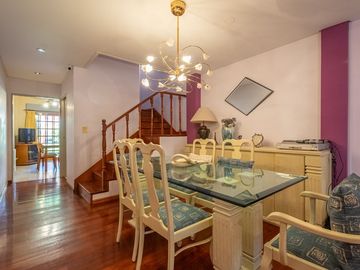 Venta casa triplex 5amb 2cocheras - Villa Urquiza