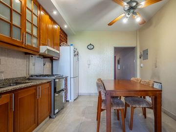 Venta casa triplex 5amb 2cocheras - Villa Urquiza