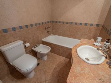 Venta casa triplex 5amb 2cocheras - Villa Urquiza