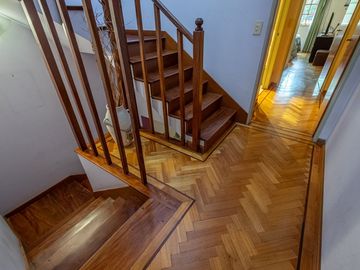 Venta casa triplex 5amb 2cocheras - Villa Urquiza