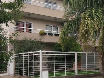 DEPARTAMENTO 3 AMBIENTES C/COCHERA MORENO CENTRO