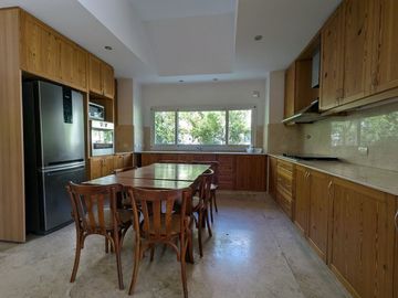 Venta casa 4 dormitorios pileta La Isla Nordelta