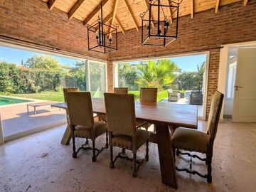 Venta casa 4 dormitorios pileta La Isla Nordelta