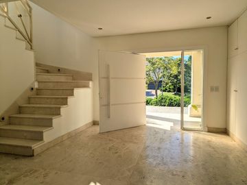 Venta casa 4 dormitorios pileta La Isla Nordelta