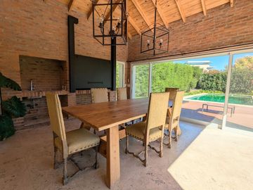 Venta casa 4 dormitorios pileta La Isla Nordelta