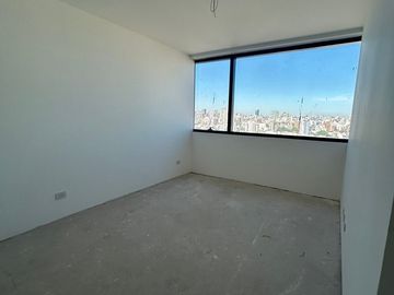 Piso alto. Hermosa vista. Lujosos amenities.