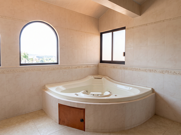 Casa Habitación en Venta en Paseos del Bosque, Naucalpan de Juárez