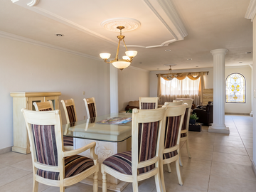 Casa Habitación en Venta en Paseos del Bosque, Naucalpan de Juárez