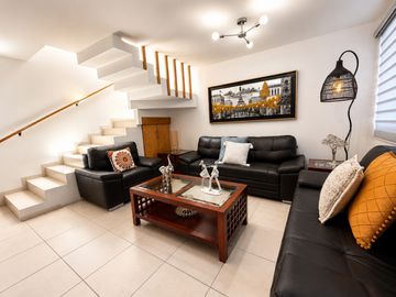 Casa remodelada en venta en Yalta Campestre | 3 recámaras | Estudio | Norte de Aguascalientes