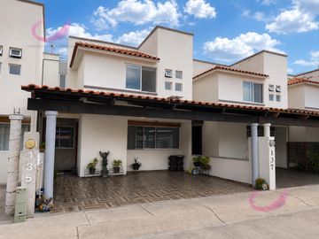 Casa remodelada en venta en Yalta Campestre | 3 recámaras | Estudio | Norte de Aguascalientes