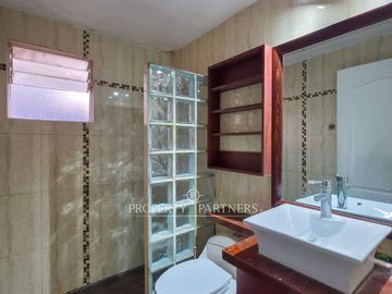 Excelente oportunidad bajo precio 4D 2B 1E