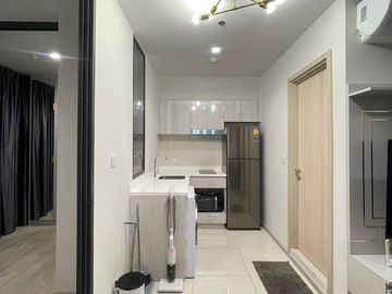 1-BR Condo at Life One Wireless near BTS Phloen Chit
