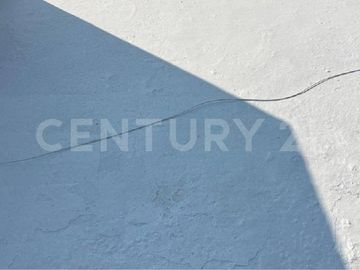 Casa en venta para familia multigeneracional en Lomas de Circuvanlación, Col.
