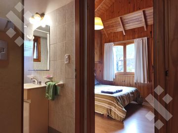 VENTA CABAÑA 2 DORMITORIOS - CASCO CENTRICO - SAN MARTIN DE LOS ANDES