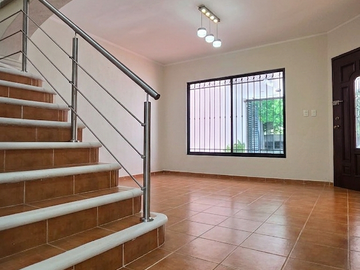 Casa limon| Entrega Inmediata| una recámara en planta baja| Frente a parque
