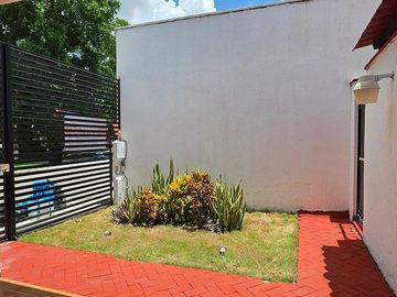 Casa limon| Entrega Inmediata| una recámara en planta baja| Frente a parque