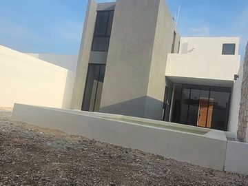 Casa en Preventa con Alberca | Chichí Suárez, Mérida