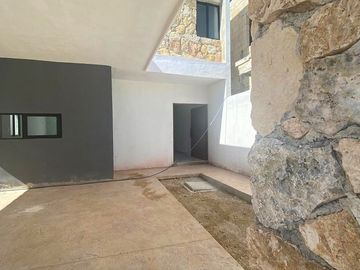 Casa en Preventa con Piscina y Recámara en Planta Baja | Dzityá, Mérida