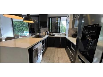 Apartamento para venta en El Poblado, Castropol