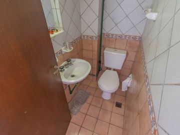 Casa 5 ambientes. Cochera. Patio. Villa Urquiza